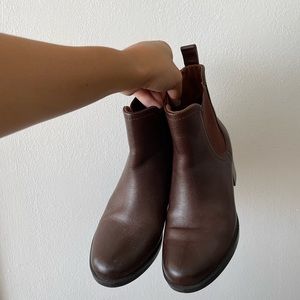 Clarks Boots (size 5) Dark Brown
